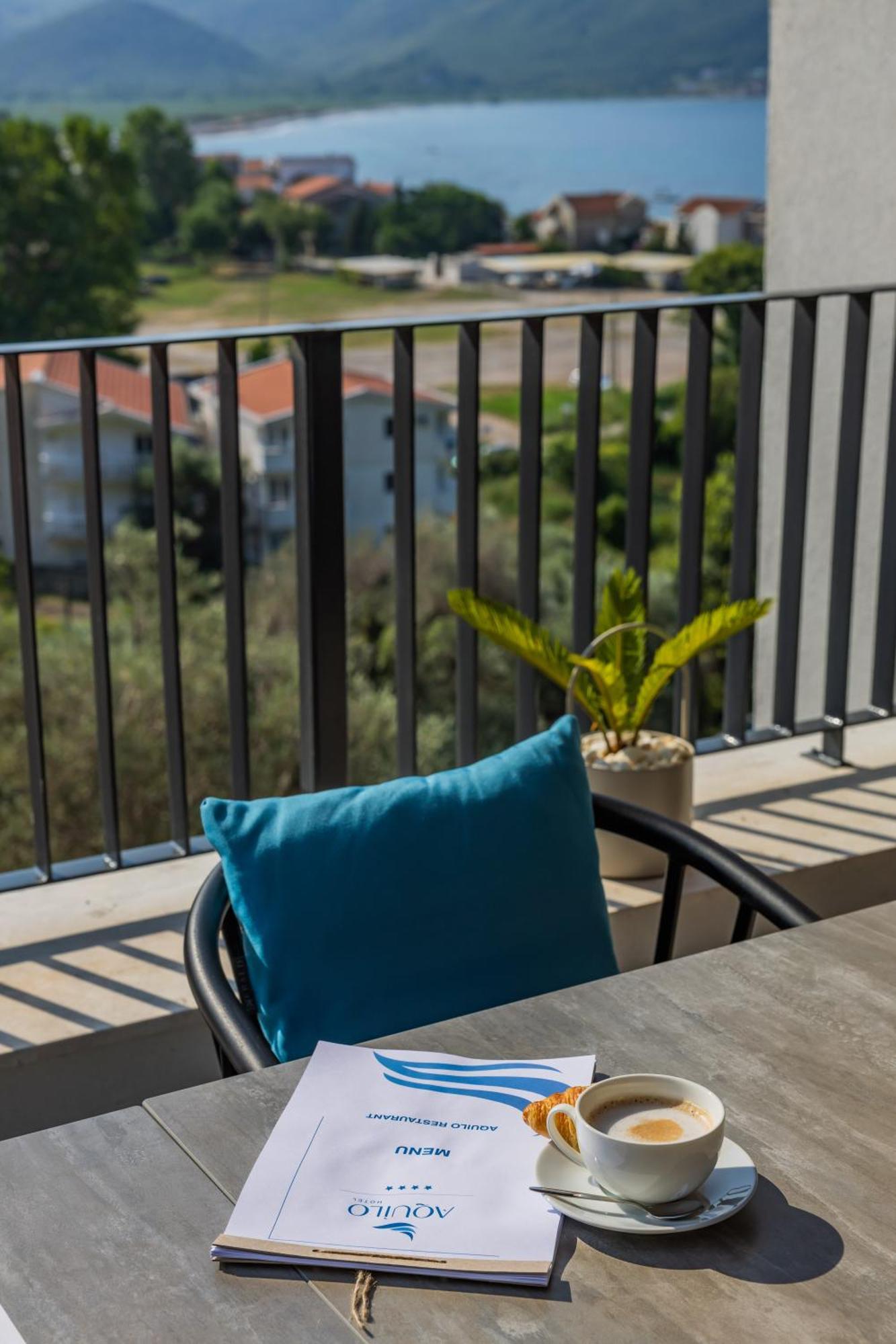 Hotel Aquilo Petrovac Exterior photo