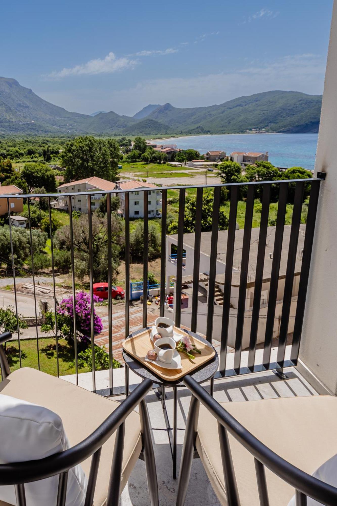 Hotel Aquilo Petrovac Exterior photo