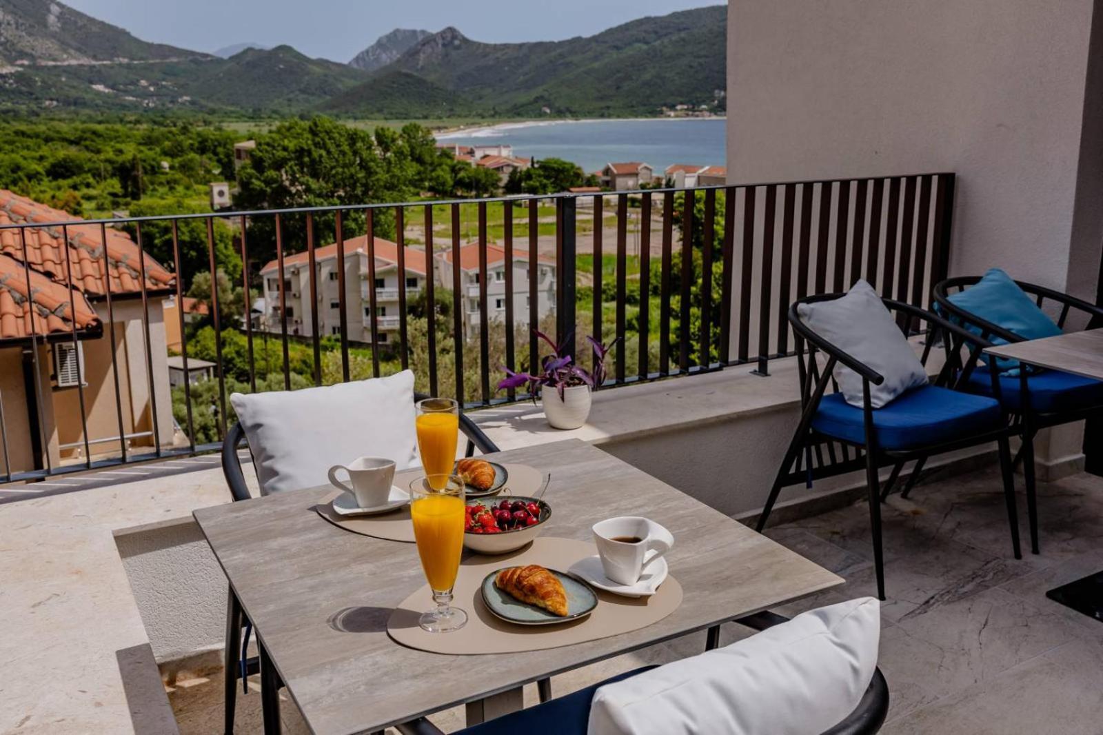 Hotel Aquilo Petrovac Exterior photo